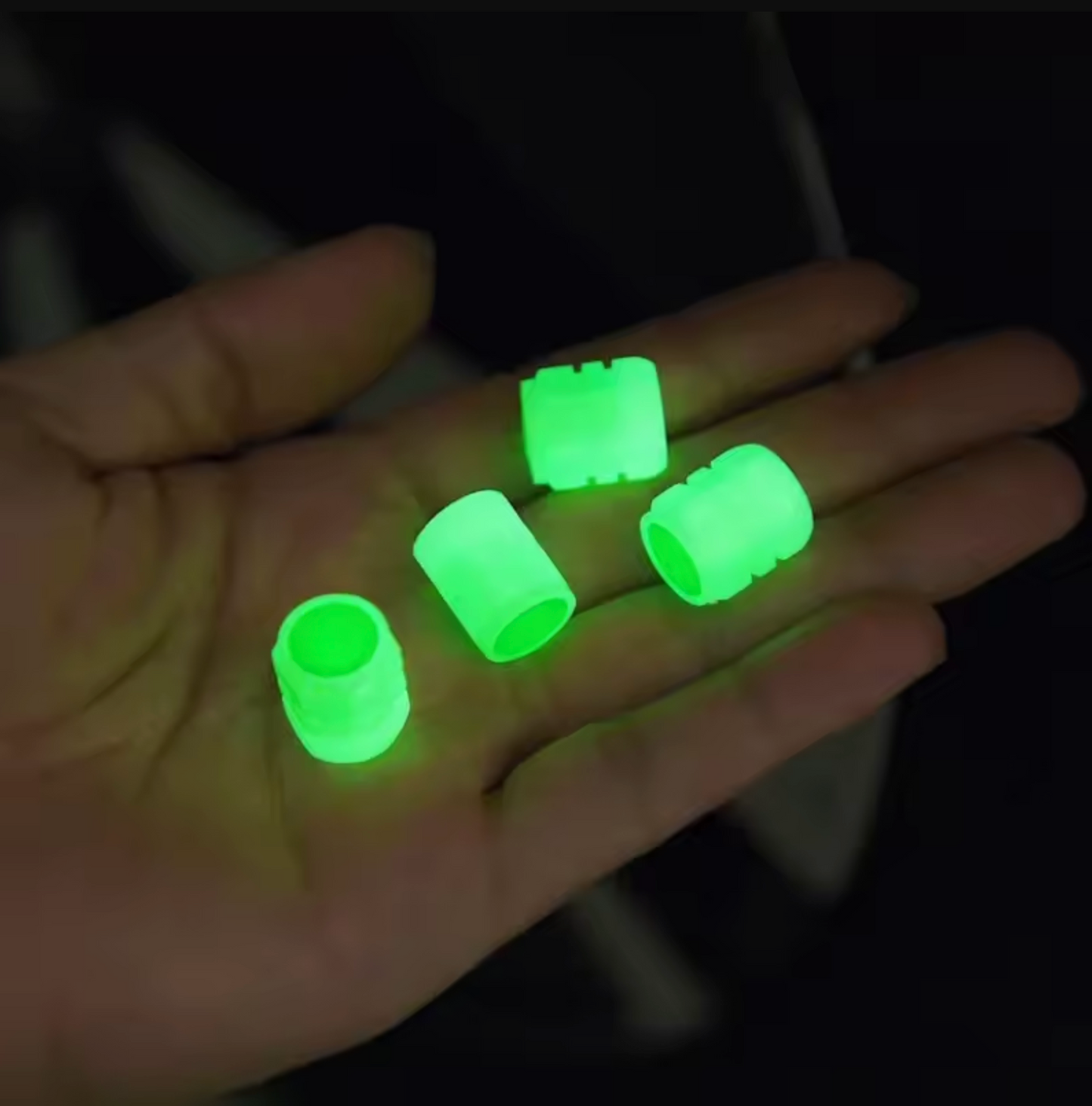 Conjunto de 4 tampas luminosas para válvulas com logotipo de carro (ajuste universal)